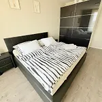 Fatranska,parking Free ,air Condition 아파트 *