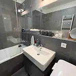 Fatranska,parking Free ,air Condition 아파트 코시체