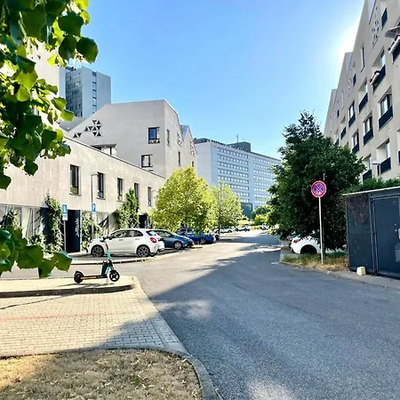 Fatranská,parking Free ,air Condition Appartamento Košice