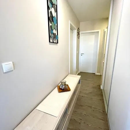 Fatranska,parking Free ,air Condition Apartmán *