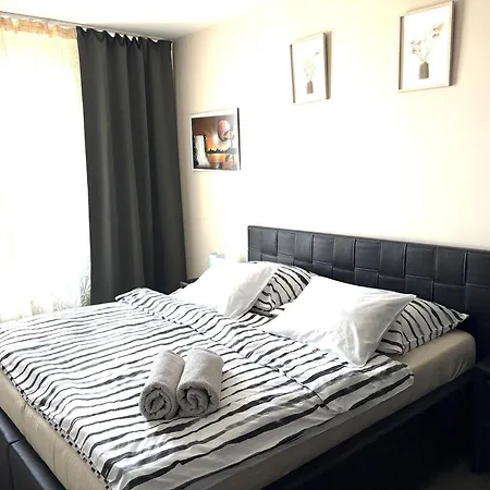 Fatranska,parking Free ,air Condition Apartmán *